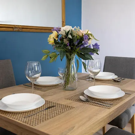 Zoliborz - Trams & Parks Nearby - By Rentujemy *