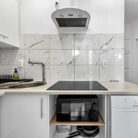 Zoliborz - Trams & Parks Nearby - By Rentujemy