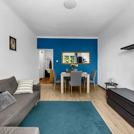 Zoliborz - Trams & Parks Nearby - By Rentujemy