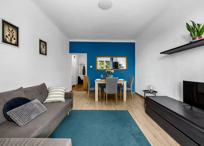 Zoliborz - Trams & Parks Nearby - By Rentujemy