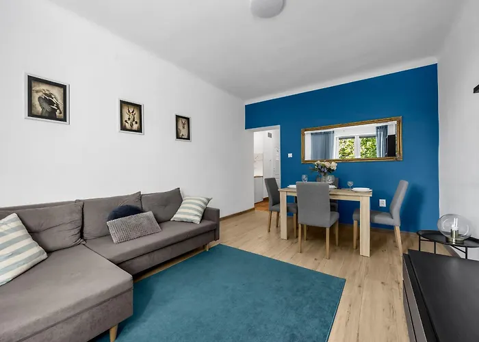 Lejlighed Zoliborz - Trams & Parks Nearby - By Rentujemy *