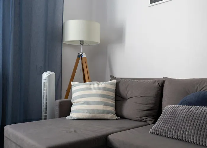 Lejlighed Zoliborz - Trams & Parks Nearby - By Rentujemy *