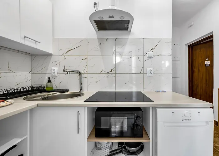 Zoliborz - Trams & Parks Nearby - By Rentujemy