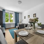 Zoliborz - Trams & Parks Nearby - By Rentujemy *