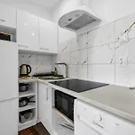 Zoliborz - Trams & Parks Nearby - By Rentujemy Apartman